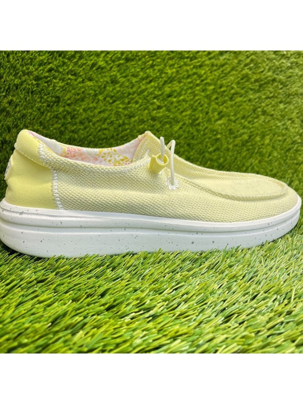 Hey Dude Wendy Rise Stretch Womens Size 11 Yellow Athletic Walking Slip-On Shoes
